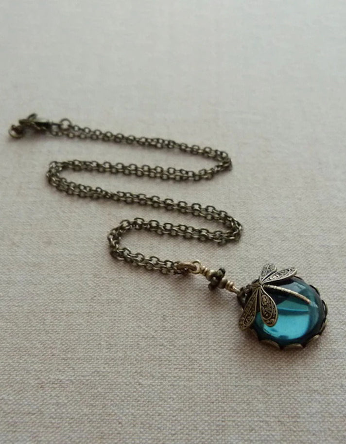 Vera – Collar vintage