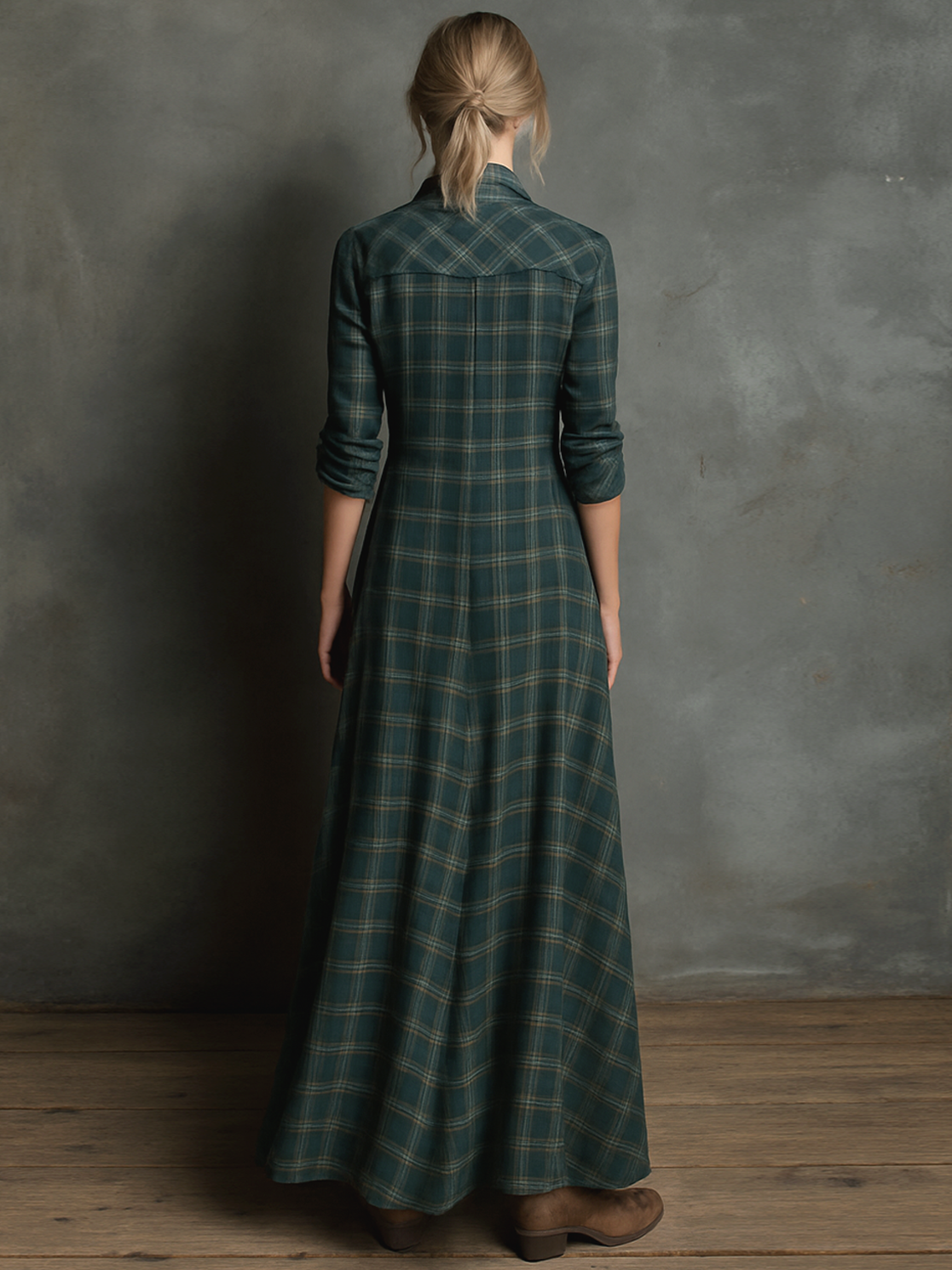 Nuria | Vestido maxi a rayas con cuello