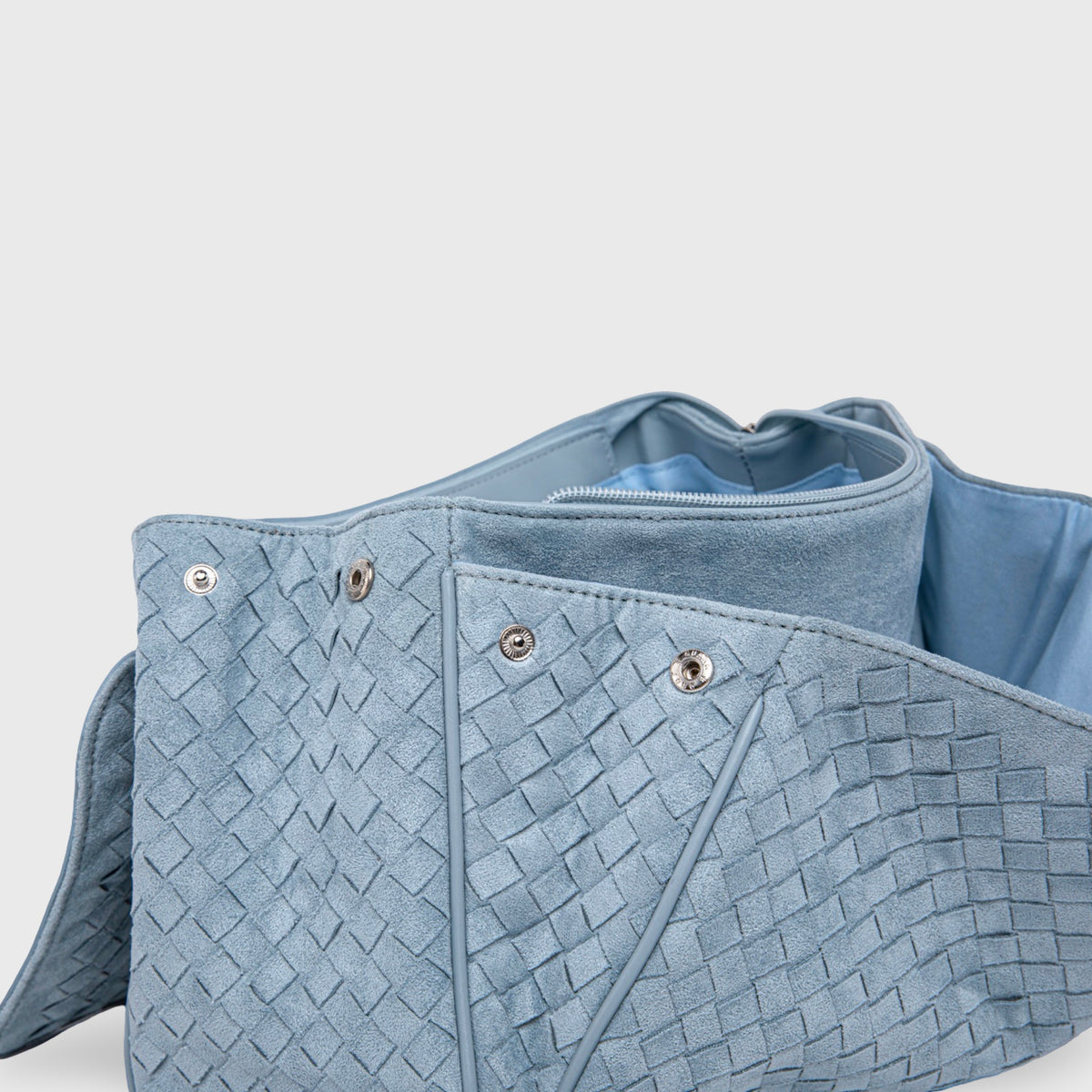 Ciara Vintage Edición Especial | Bolso trenzado azul cielo