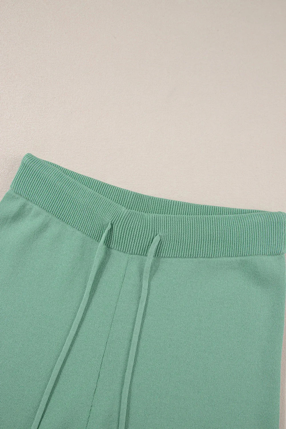 Wanda – Conjunto de Dos Piezas con Detalle en Contraste