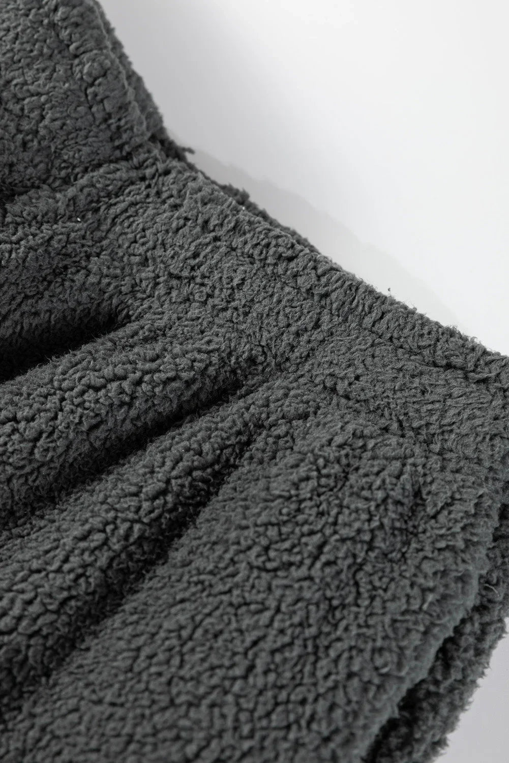 Lauren – Conjunto Lounge 2 Piezas Fuzzy con Cordón Ajustable