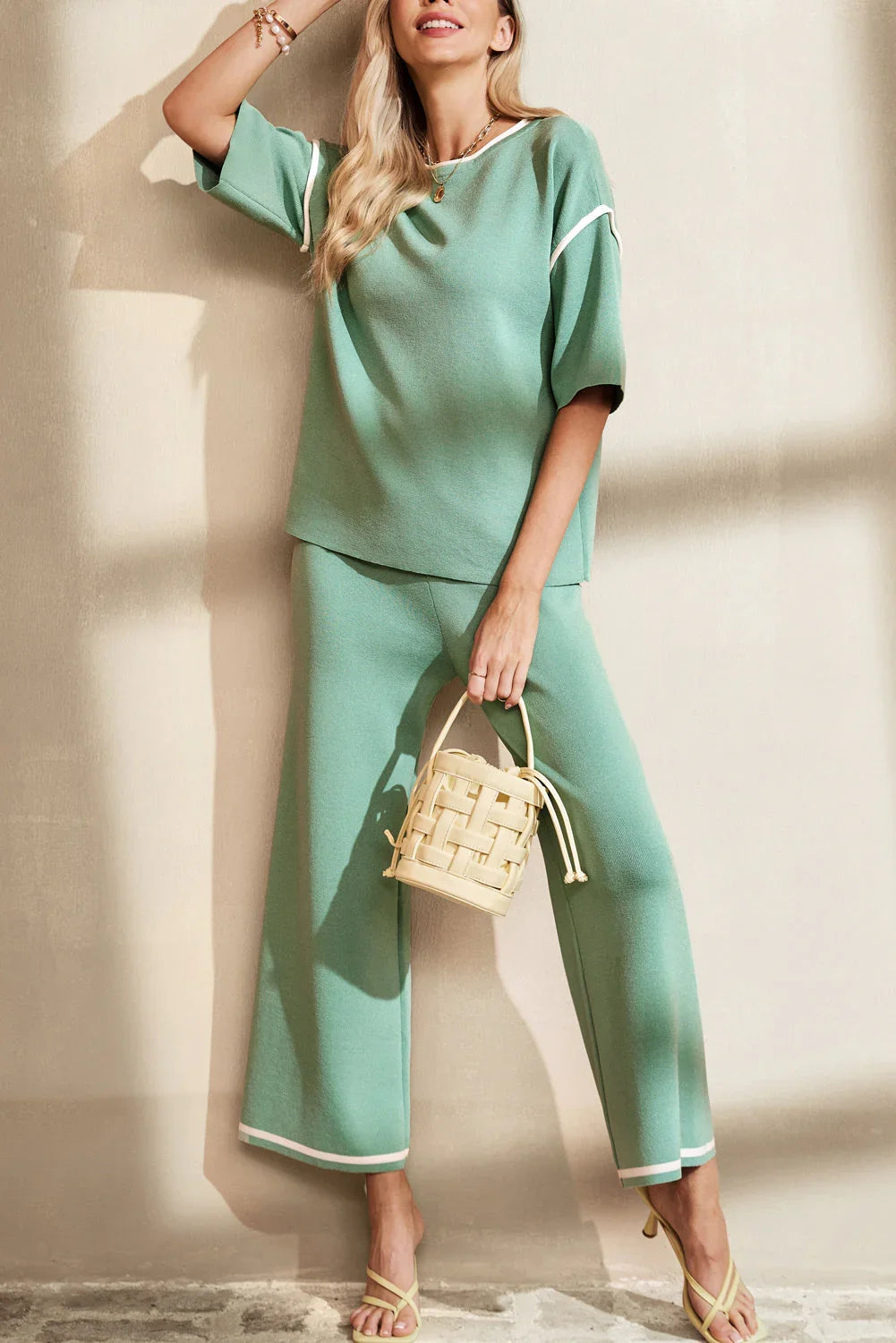 Wanda – Conjunto de Dos Piezas con Detalle en Contraste