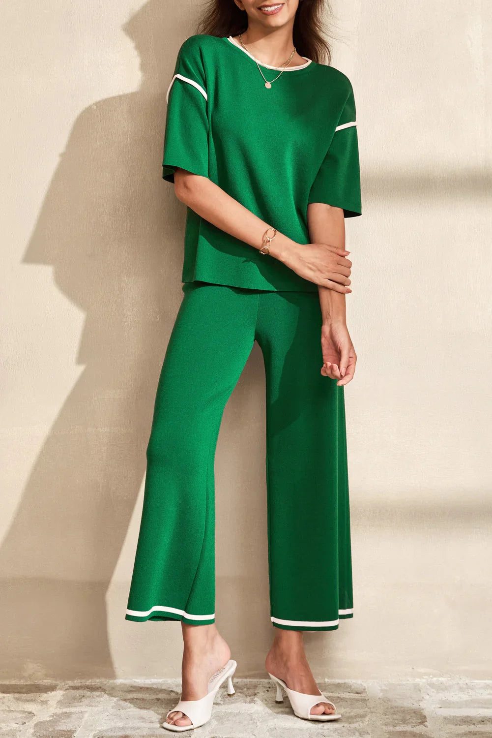 Wanda – Conjunto de Dos Piezas con Detalle en Contraste