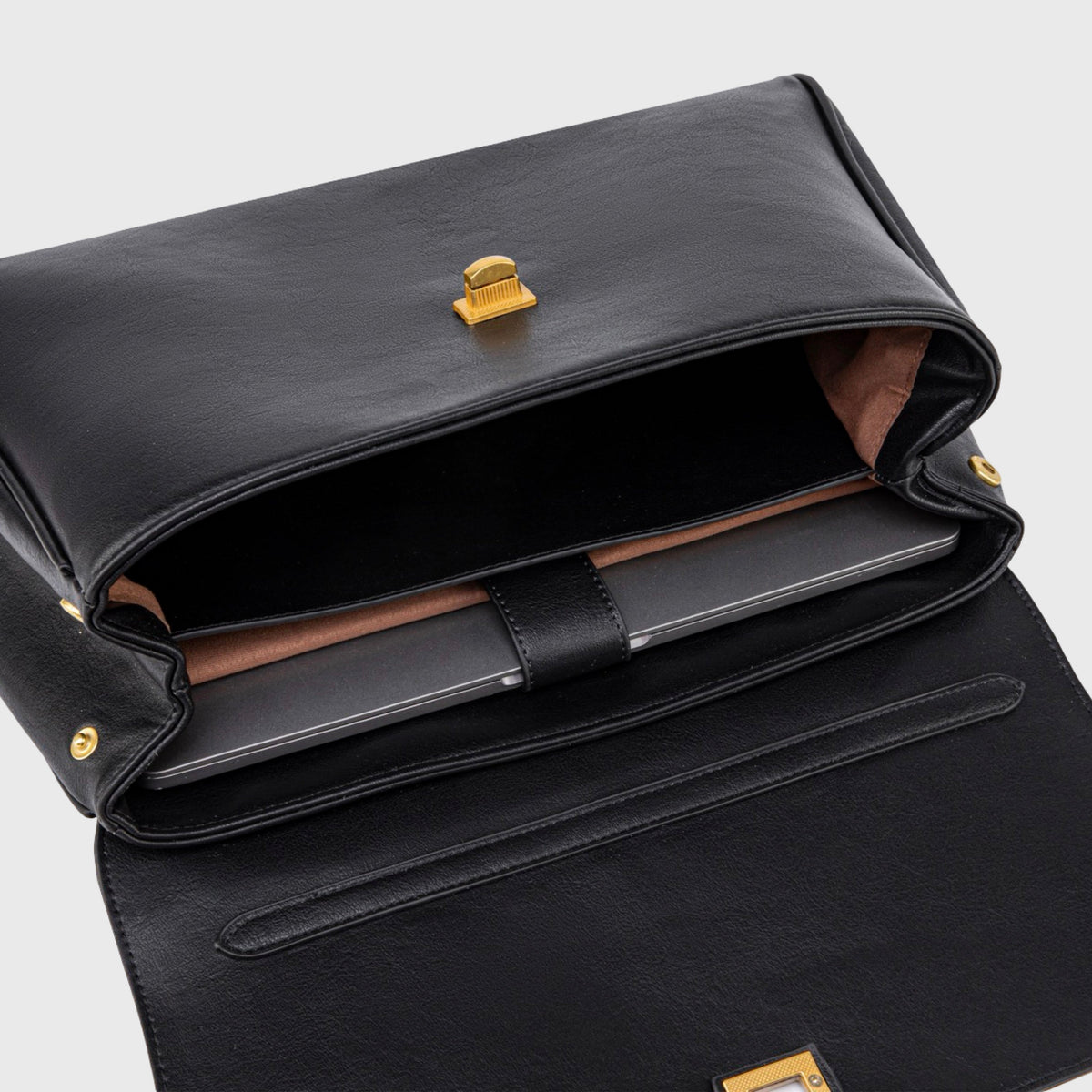 Ciara Essential | Bolso de hombro negro