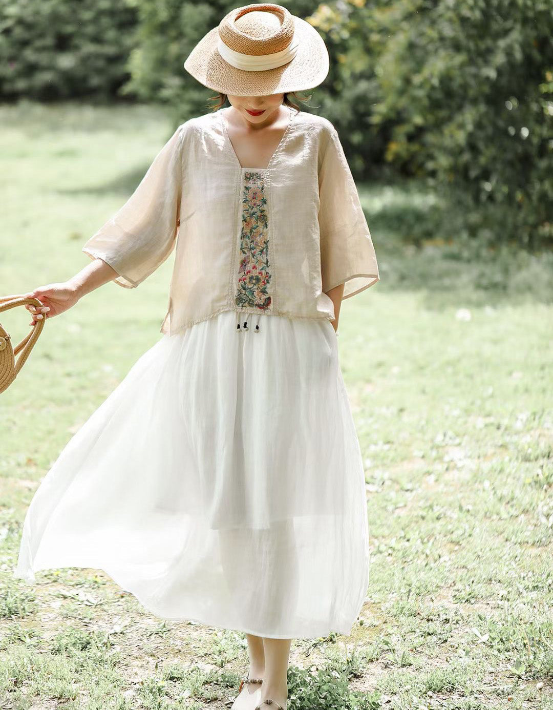 Clara - Blusa Retro Bordada