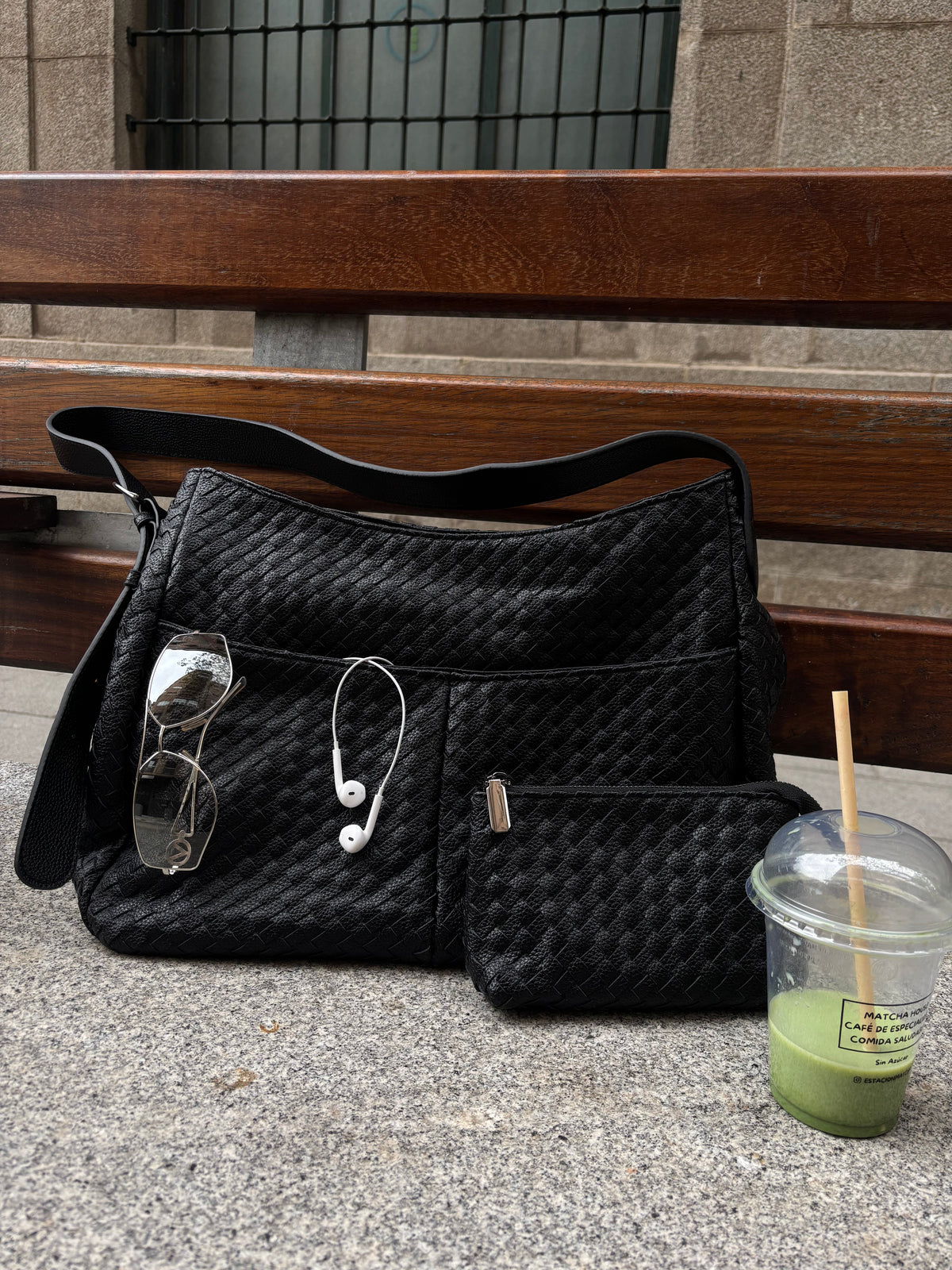 Rhea | Bolso oversize trenzado negro