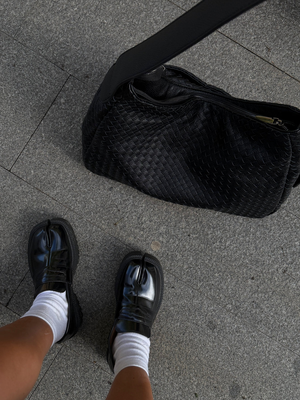 Rhea | Bolso oversize trenzado negro