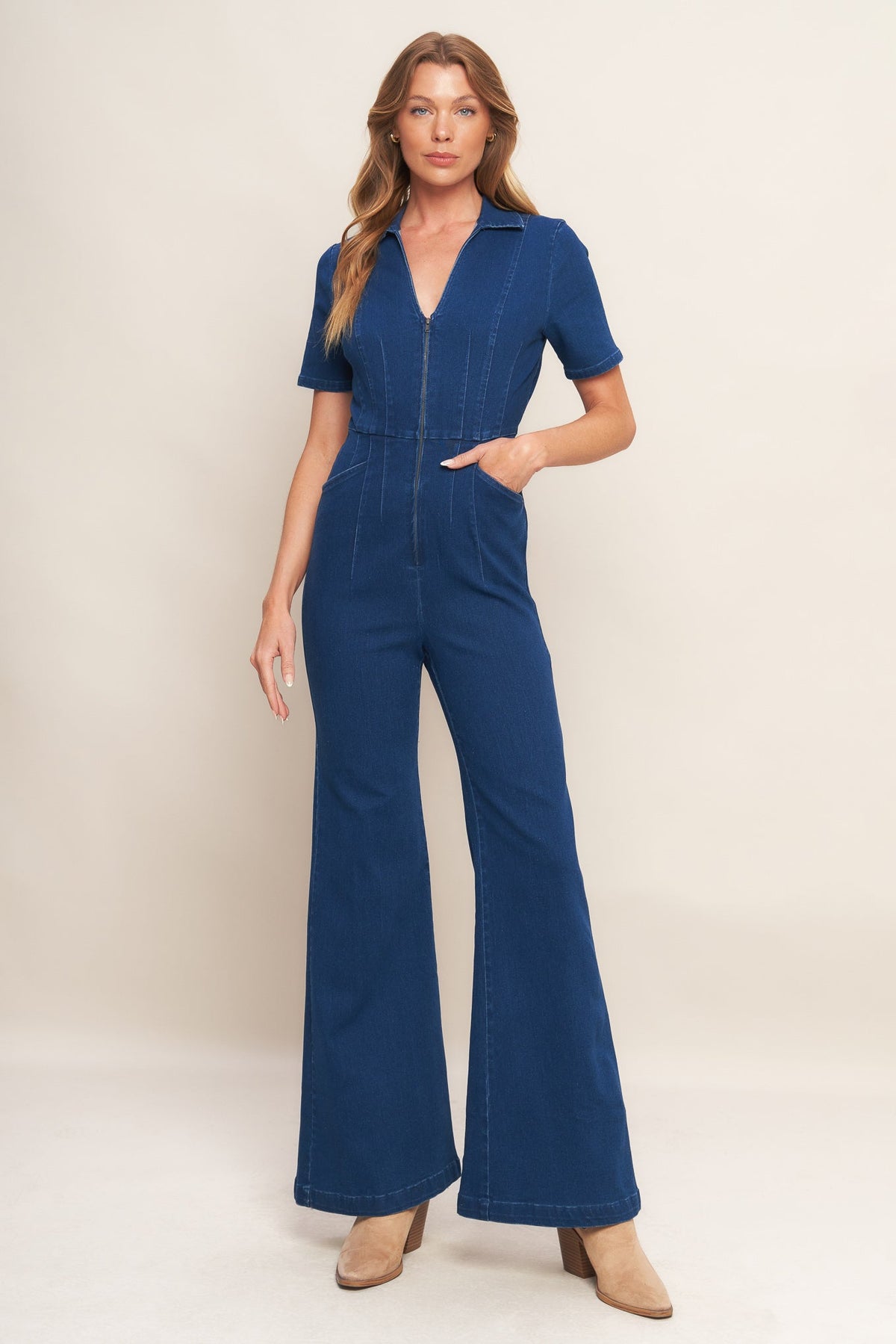 Daniela - Vestido Denim Índigo Elegante