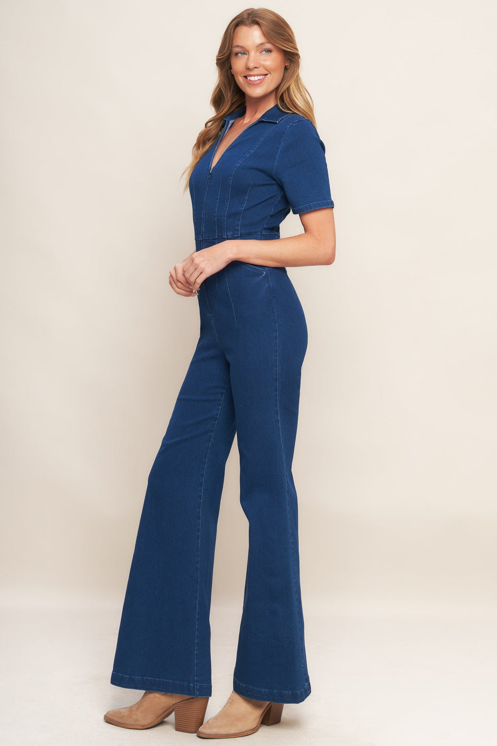 Daniela - Vestido Denim Índigo Elegante