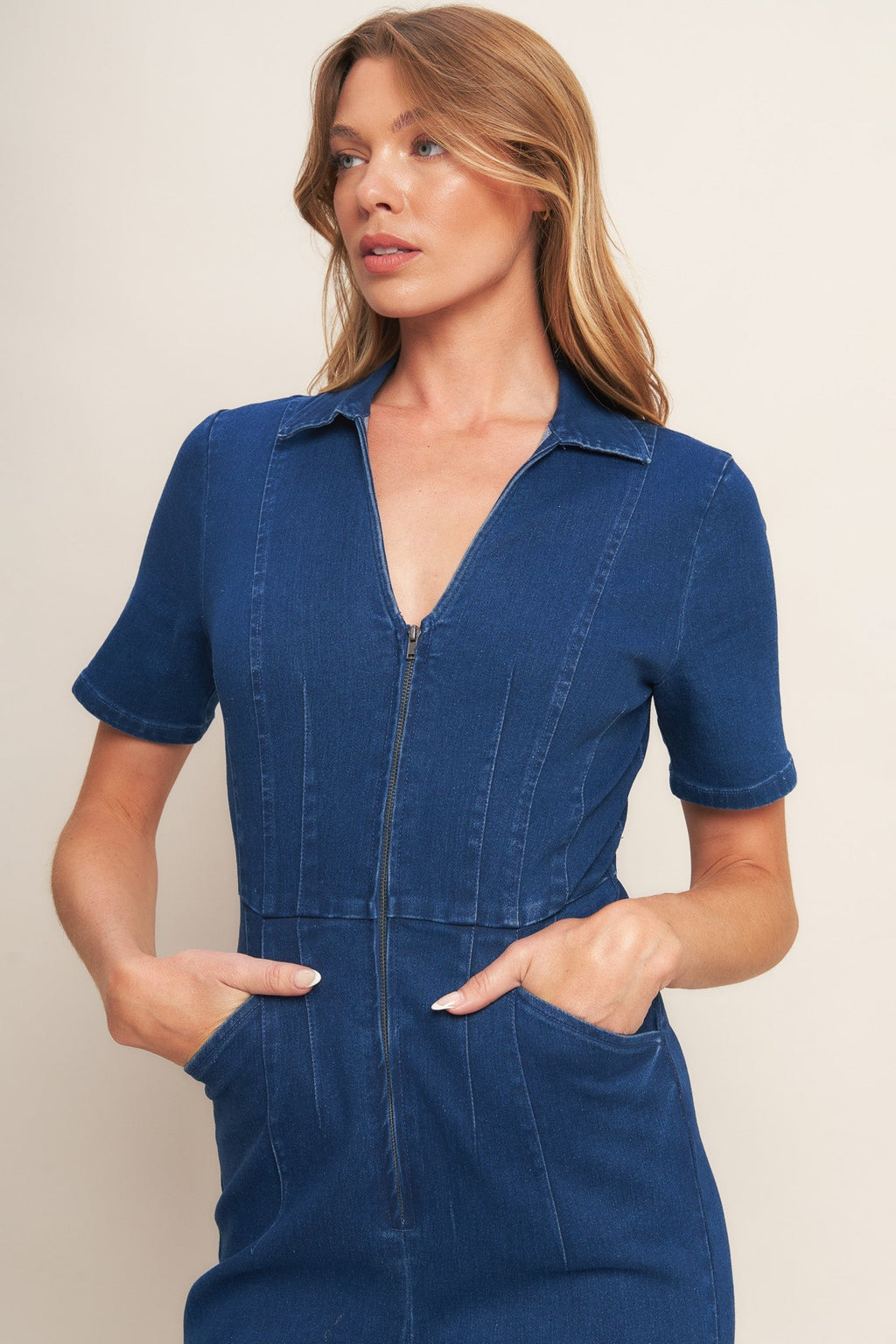Daniela - Vestido Denim Índigo Elegante