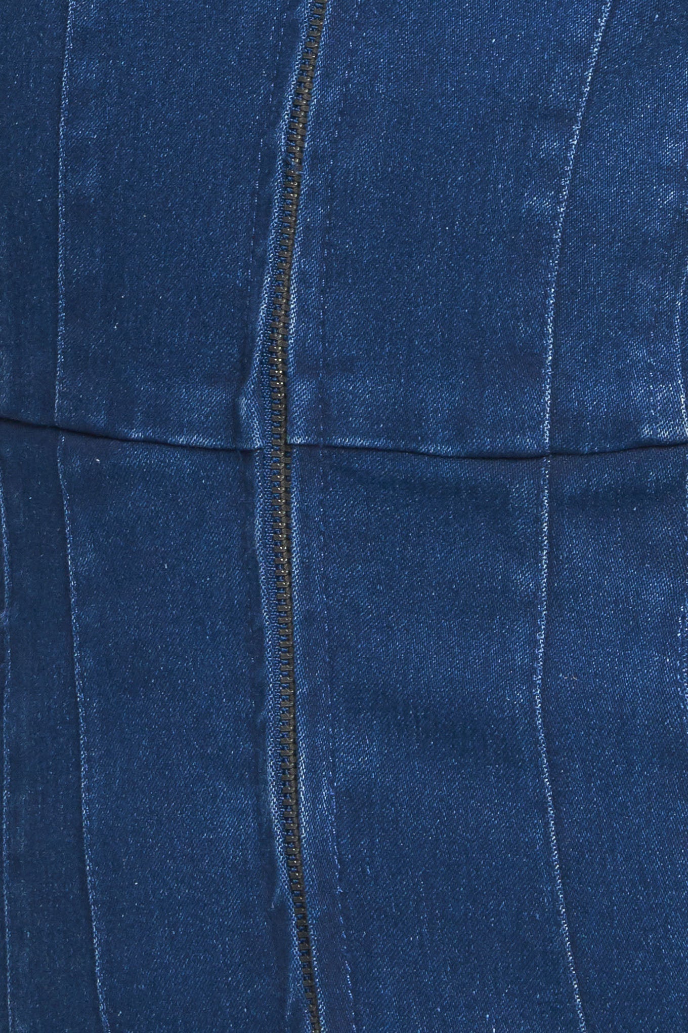 Daniela - Vestido Denim Índigo Elegante