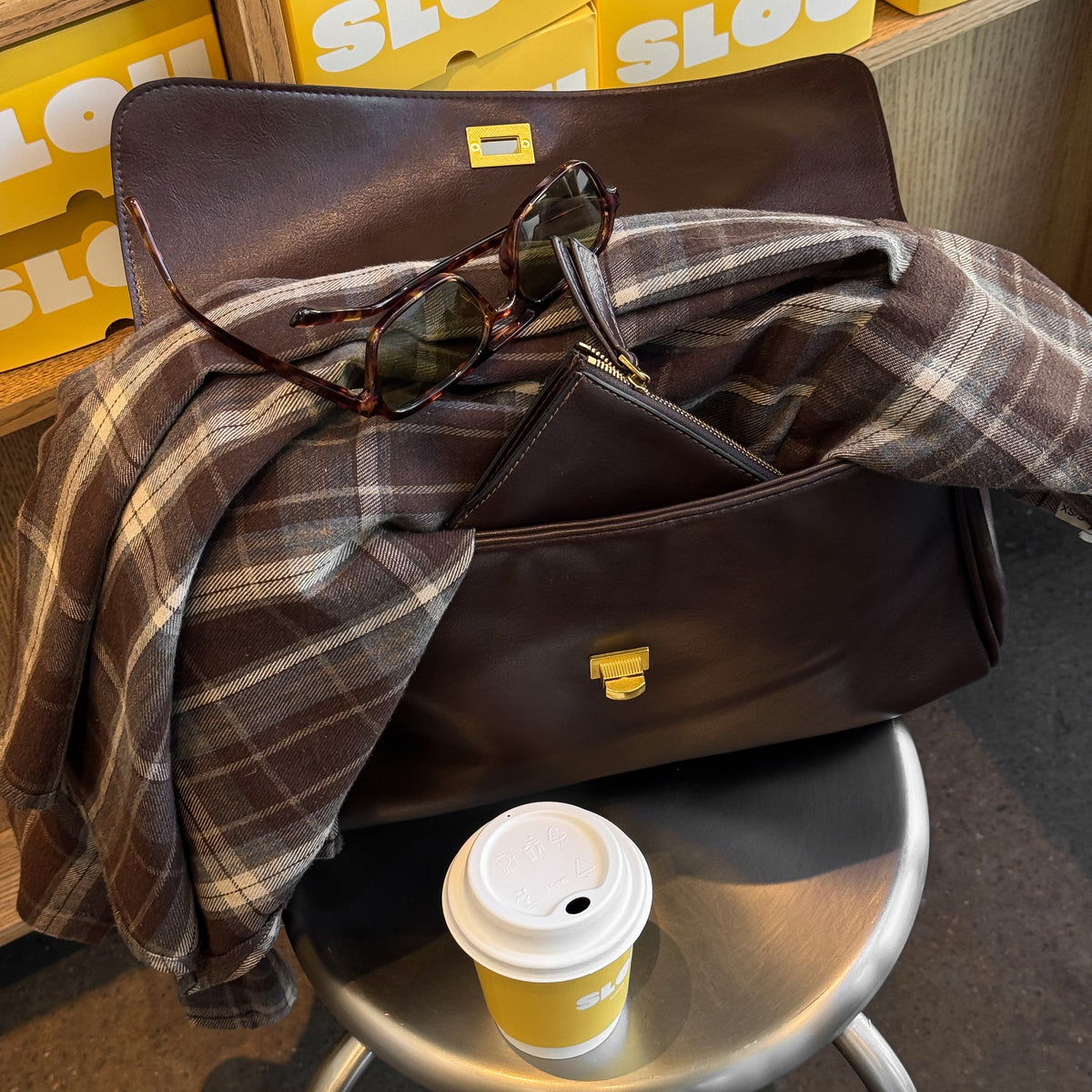 Ciara Essential | Bolso de hombro café