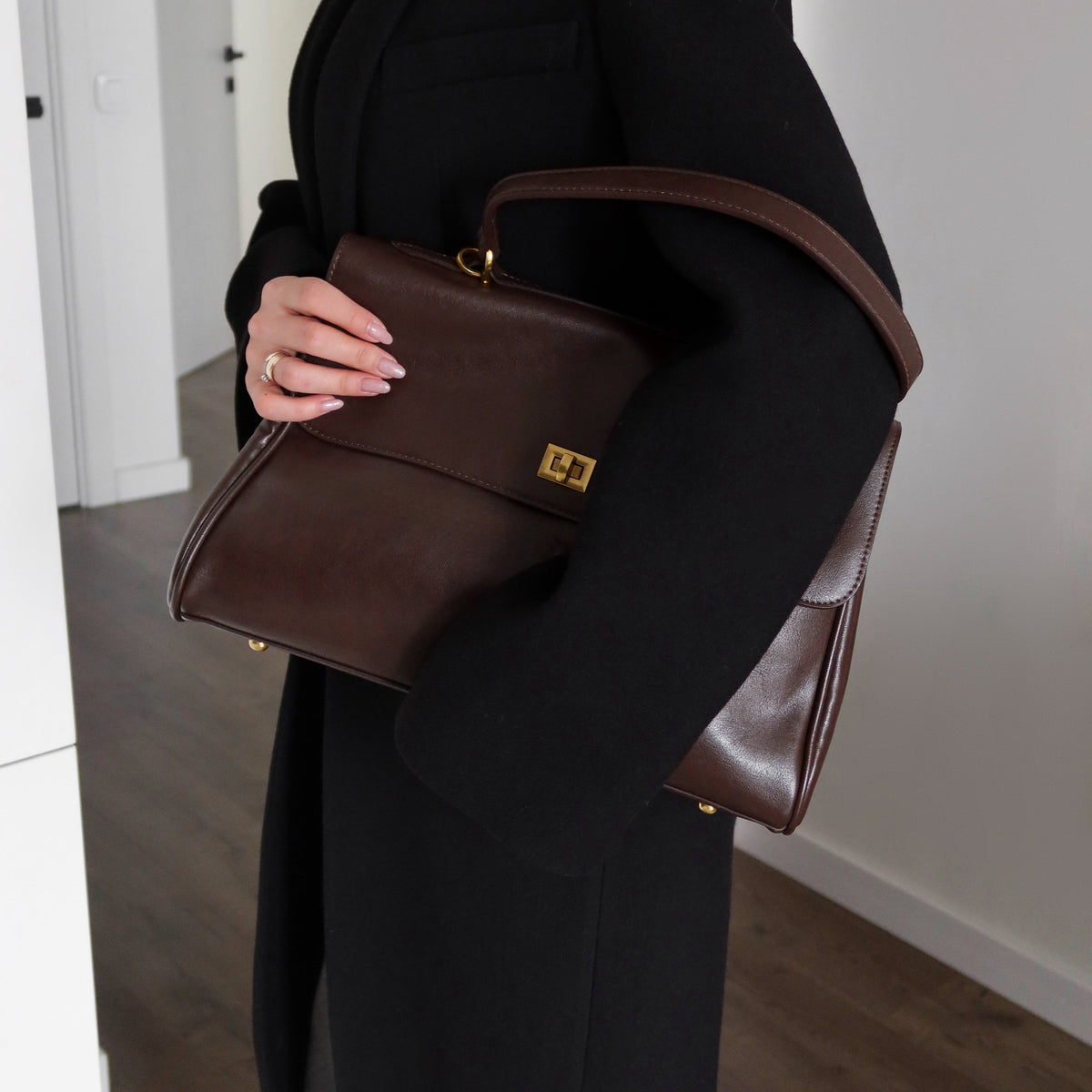 Ciara Essential | Bolso de hombro café