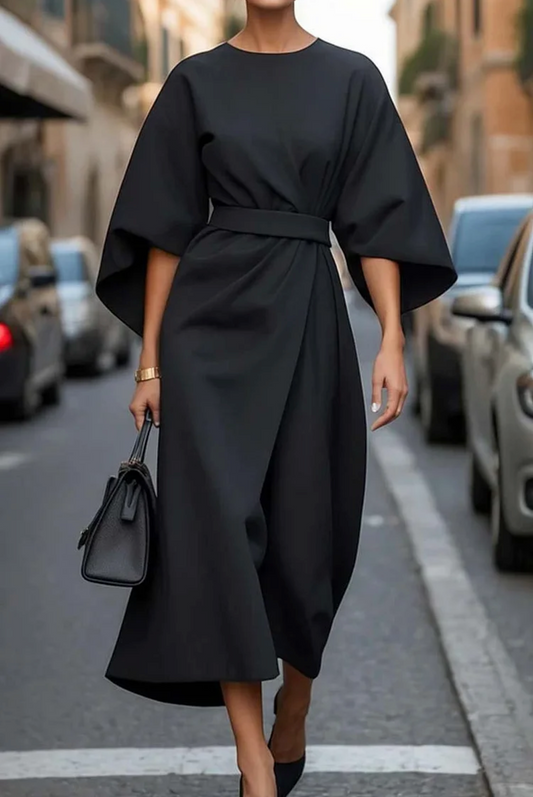 Vestido elegante con mangas farol y cinturón
