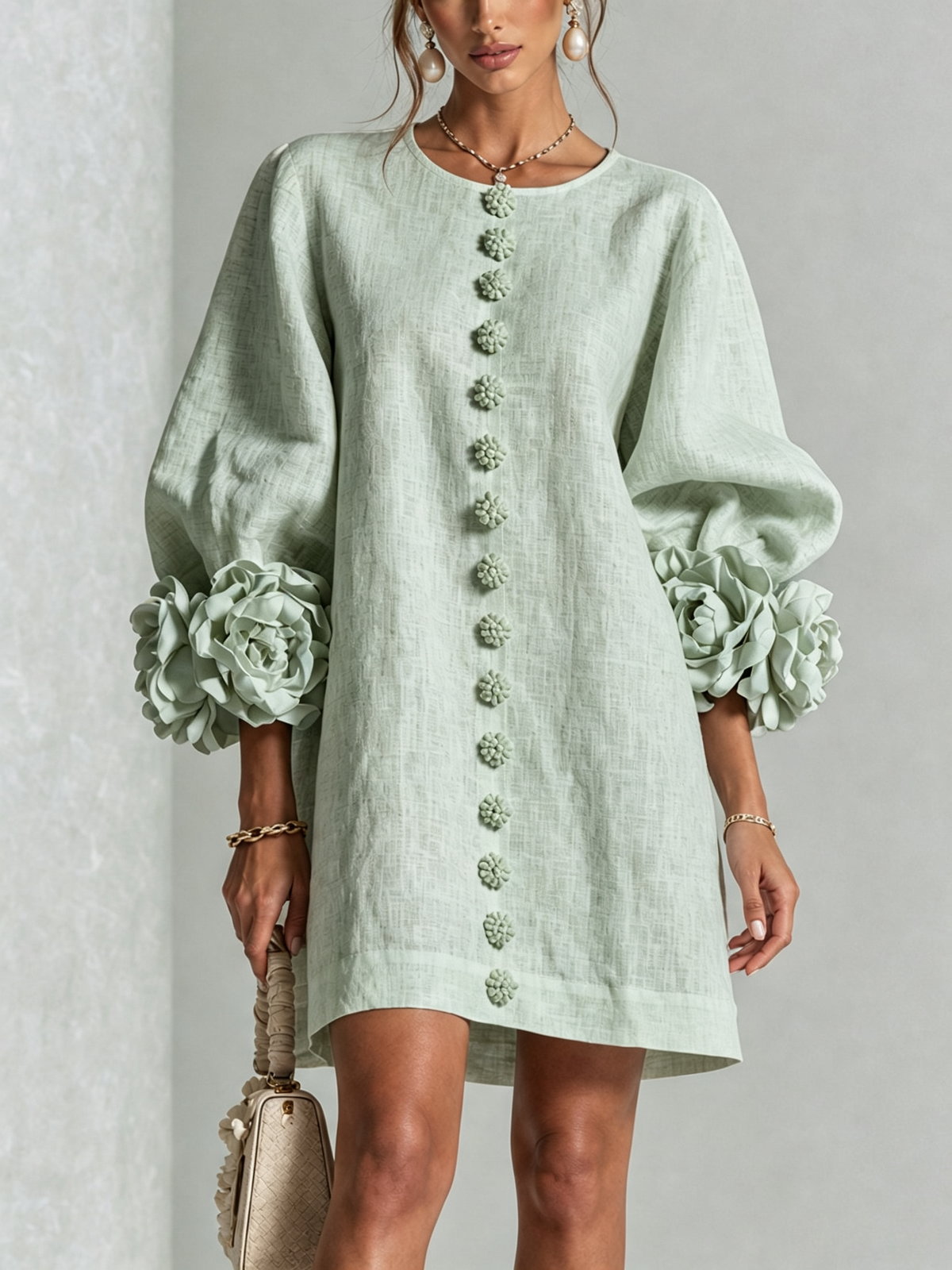Minivestido con estampado floral y botones
