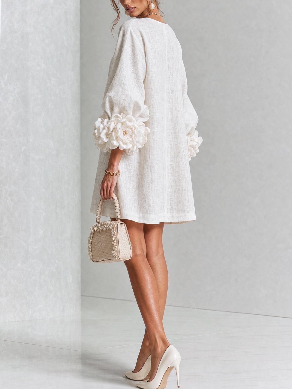 Minivestido con estampado floral y botones