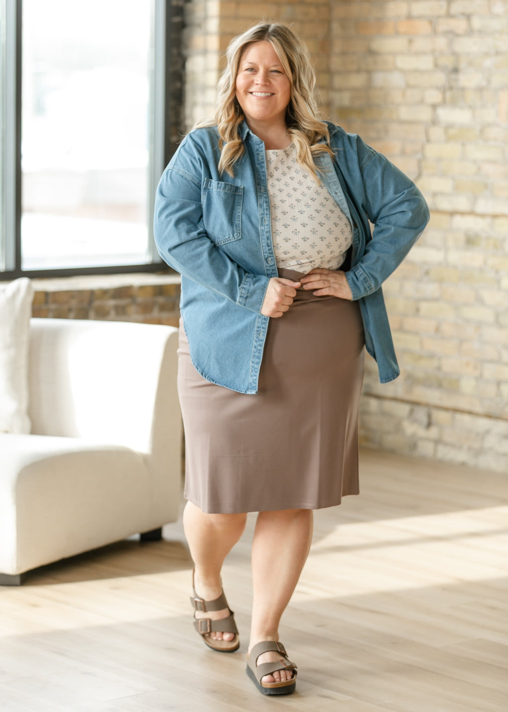 Quinn – Falda Midi de Punto Ajuste Elegante