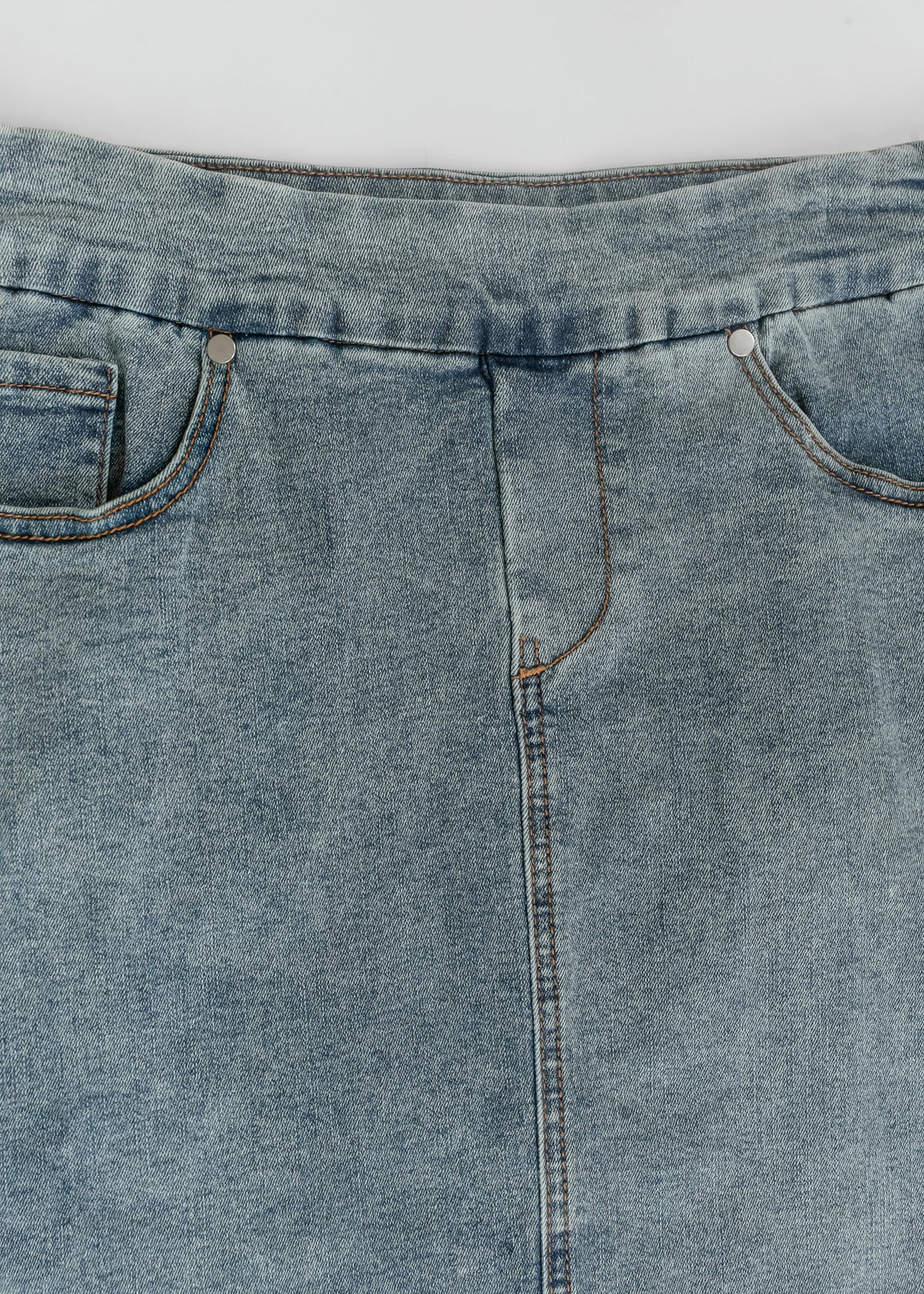 Sandra – Falda Midi Denim Clásica