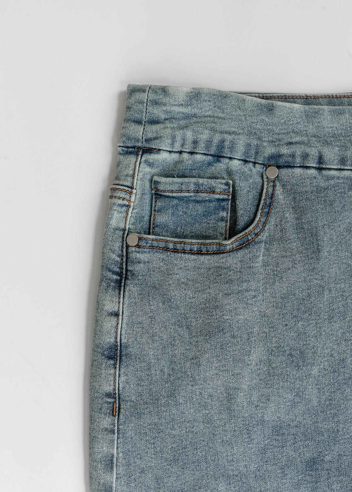 Sandra – Falda Midi Denim Clásica